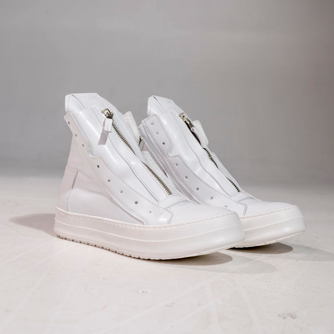 cinzia araia total white – Offside Giugliano