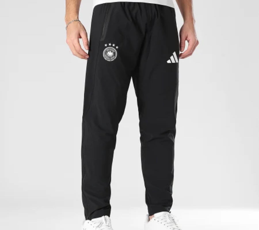 Adidas pantalone germania