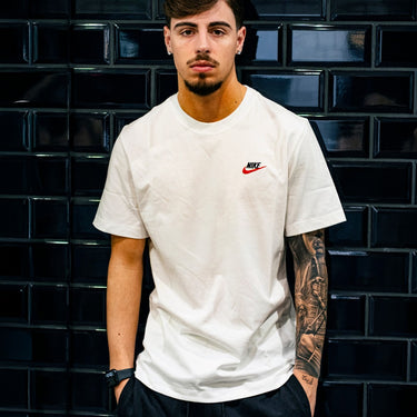 nike t-shirt