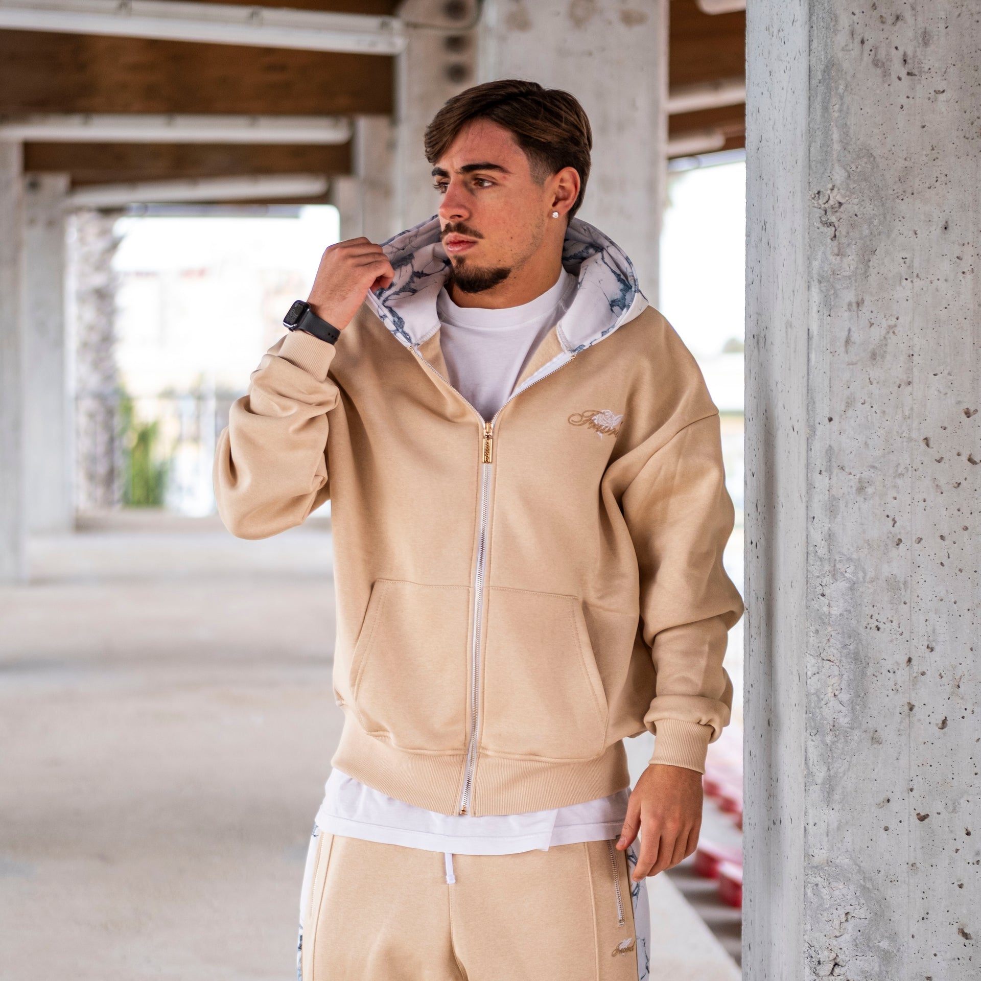 J FELPA CON CAPPUCCIO UOMO stampa JEEP J22W