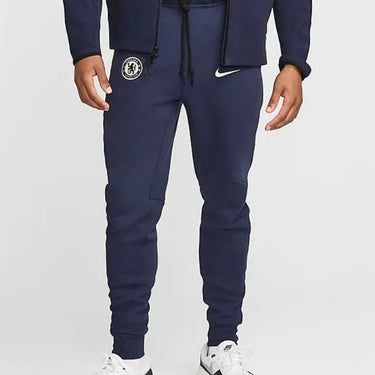 nike tech pant chelsea