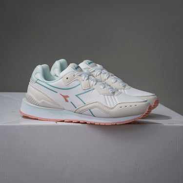 diadora raven wmn