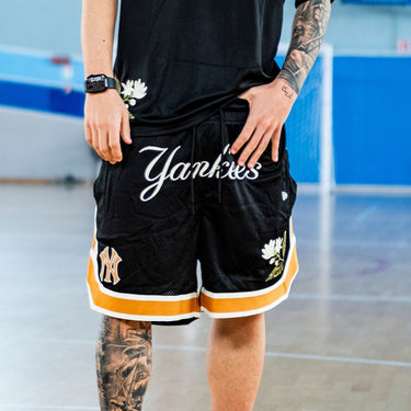 new era short yankees flower