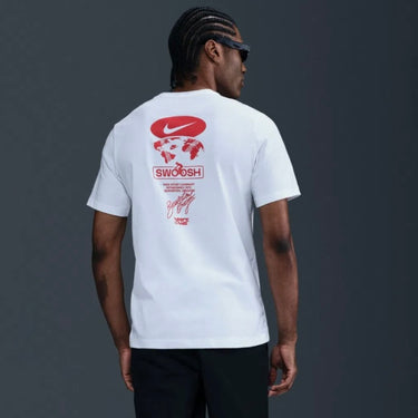 nike t-shirt swoosh