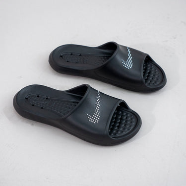Nike victori one slide