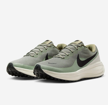 Nike revolution