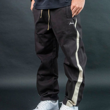 FORWARD PANTALONE CON RICAMO E LACCIO