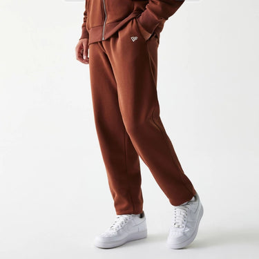 New era pantalone basic