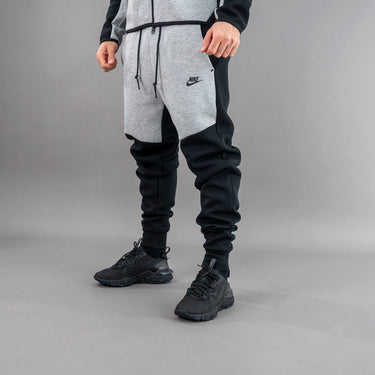 Nike Tech Pant