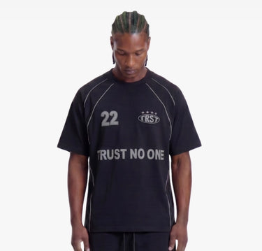Trust no one t-shirt catarinfrangente