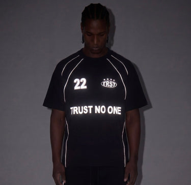Trust no one t-shirt catarinfrangente
