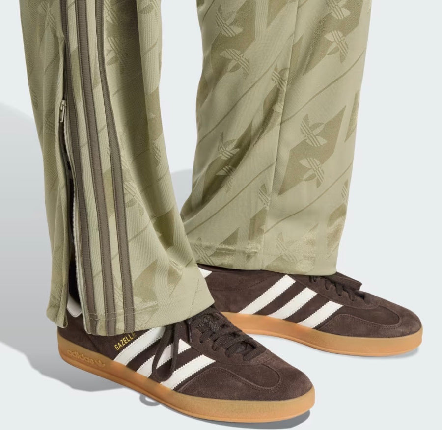 adidas pantalone multi logo