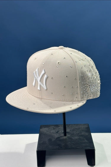 cap custom visiera dritta con strass