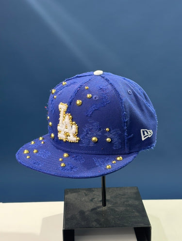 cap custom visiera dritta borchie oroLA