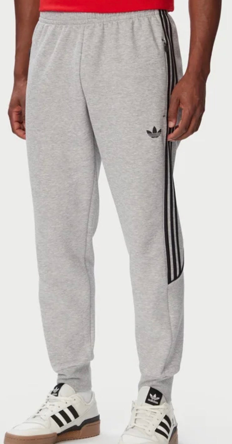 Adidas pantaone tech