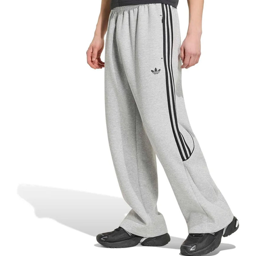 adidas pantalone tech