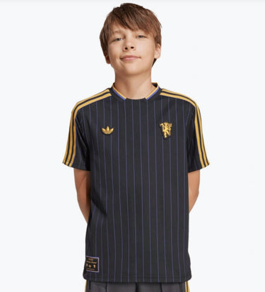 adidas t-shirt manchester united kids