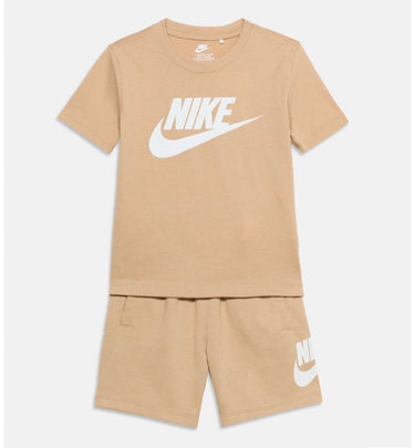 nike completo kids mesi